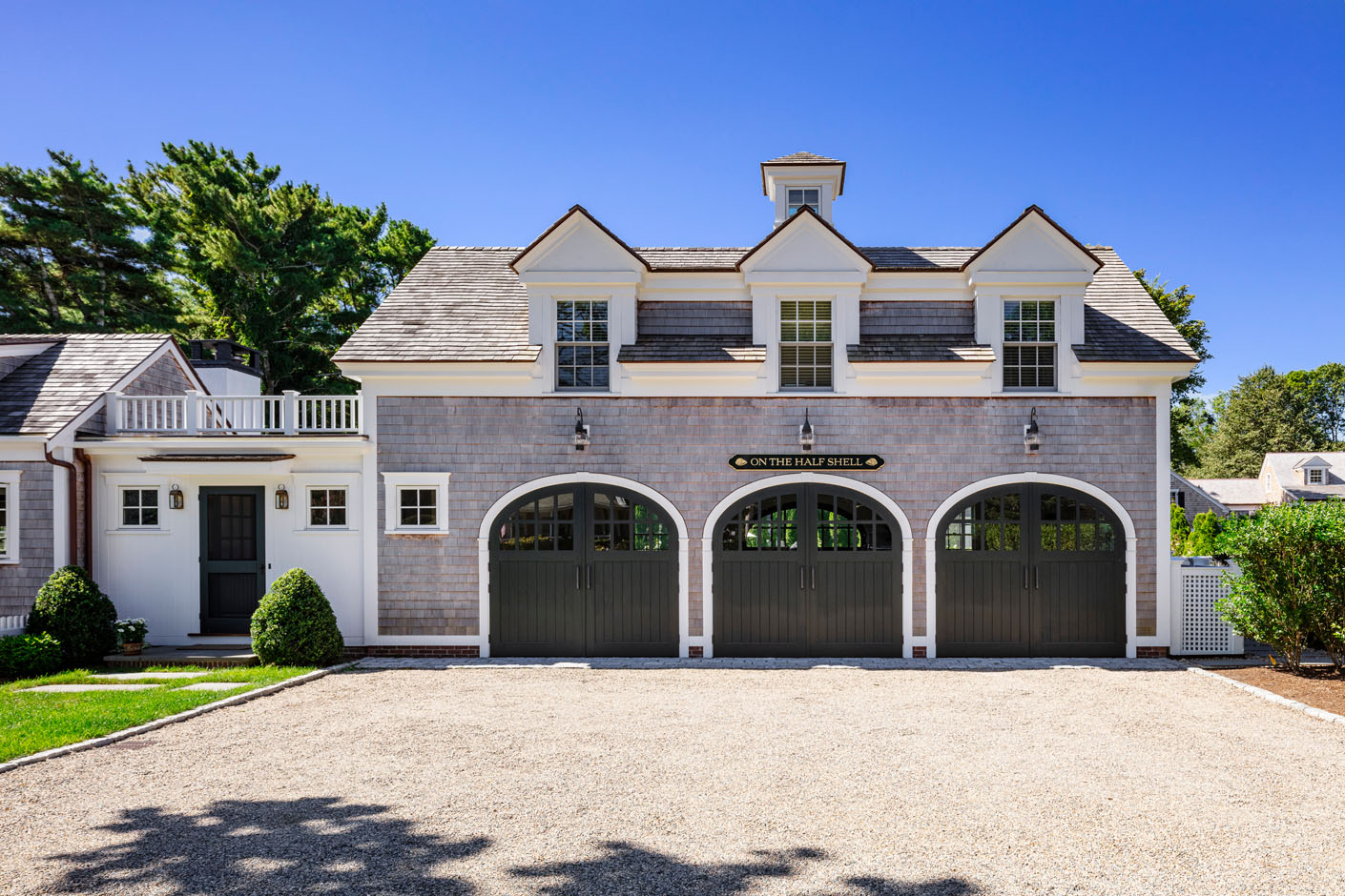 carriage-house-doors-patrick-ahearn-architect