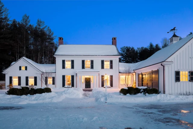 A pair of chimneys add verticality and visual appeal as they rise from the roofline at this proud Bulfinch-award winning home in Concord, Massachusetts.

Architect: @patrickahearnarchitect
Builder: @sweeneycustomhomes
Landscape: @dangordonla
Photo Credit: @gregpremru