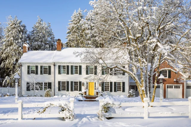 Fresh winter light highlights this completely renovated and expanded Wellesley Colonial.

Architecture: @patrickahearnarchitect
Builder: @whitlabrothersbuilders
Landscape: @sudburydesigngroup
Photo Credit: @gregpremru