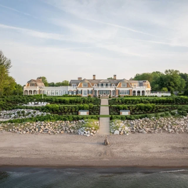 Commanding its setting above the Lake Erie shoreline, this family legacy home was composed to embrace the expansive waterfront landscape. Designed to endure for generations, it offers a timeless setting for summers spent by the lake.

See more of the house in Patrick’s new book Driven: The Road to Iconic Design available for preorder at the link in our bio.

Architecture: @patrickahearnarchitect
Builder: @brookeshenderson
Landscape: Chris Cummings Landscape Architect
Photo Credit: @crucinski_