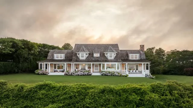 Starbuck Neck in Edgartown Village is a thoughtful renovation rooted in preservation, maintaining the scale and historic character of the original home while reimagining it for modern living.

We’re honored that this approach has been recognized with a 2026 Ocean Home Award in the Renovation category. Thank you to @oceanhomemag for the recognition.

See the award-winning project in the September issue of Ocean Home.

Architecture: @patrickahearnarchitect
Builder: @rosbeckbuilders
Photo Credit: @crucinski_