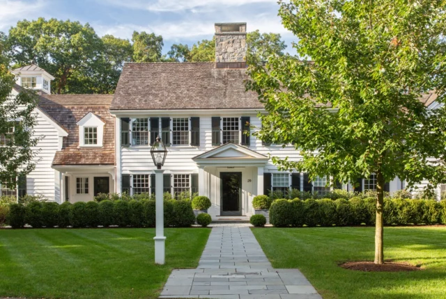 Book signing alert! Join Patrick in conversation with interior designer @charles_spada and @nehomemagazine Editor-in-Chief Jenna Talbott on architecture, instinct, and designs that inspire Thursday Oct 15th at 11am at the Charles Spada Showroom in Boston. A reception and book signing for Patrick's new book Driven will follow.  RSVP required to info@charlesspada.com. 

Architecture: @patrickahearnarchitect
Builder: @sweeneycustomhomes
Interior Designer: @charles_spada
Landscape Architect: @leblancjones
Photographer: @taylor.allegrini