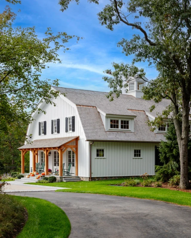 In Hingham, Massachusetts, this sports barn clad in traditional board-and-batten siding appears as though it might have been an original outbuilding on the property. One look inside confirms it's all new construction with a program for friendly family competition.

Architecture: @patrickahearnarchitect
Builder: @colcloughconstruction
Landscape: @seanpapichlandscape
Photo Credit: @gregpremru